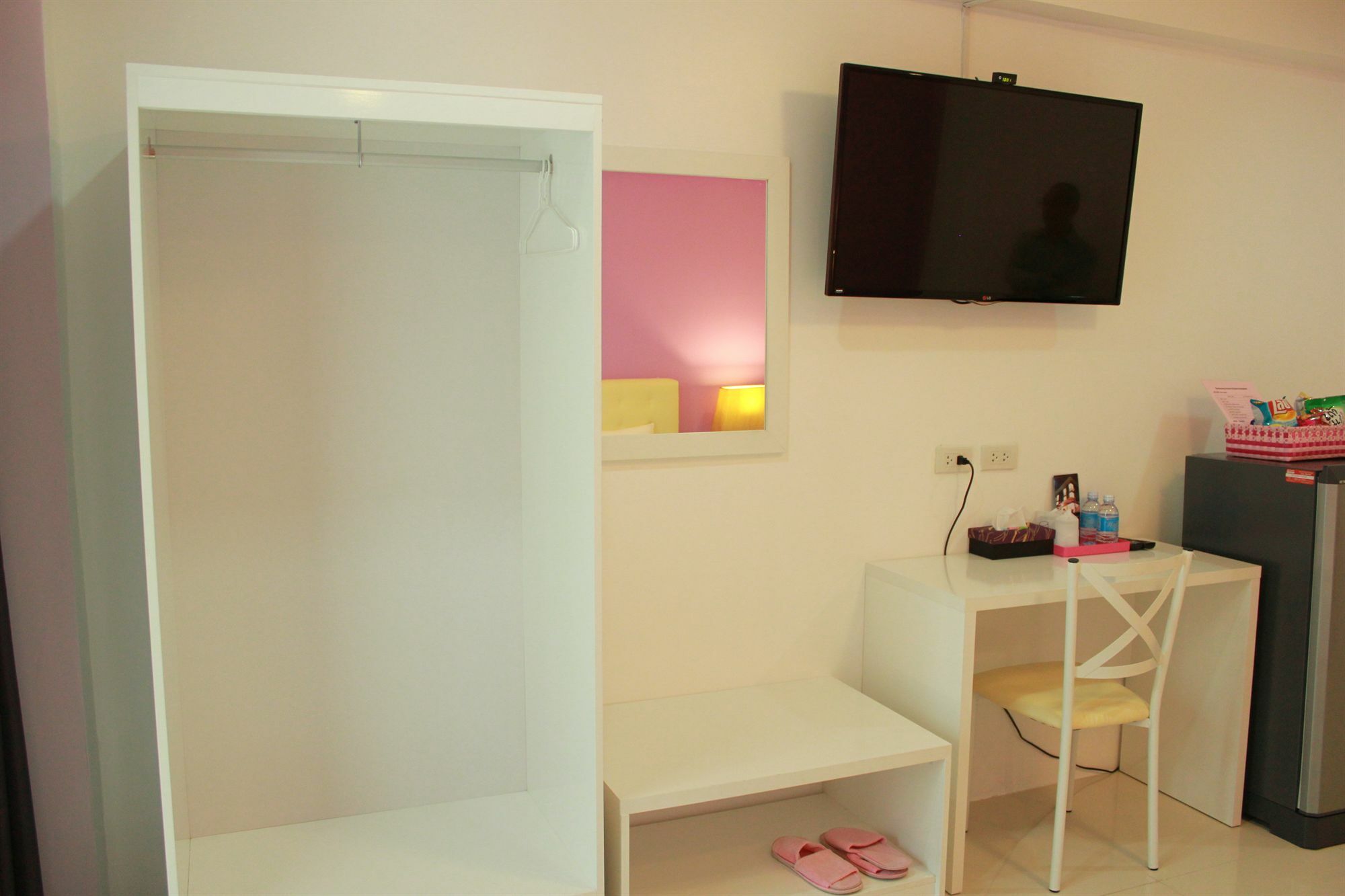 Don Mueang Airport Modern Bangkok Aparthotel Екстериор снимка